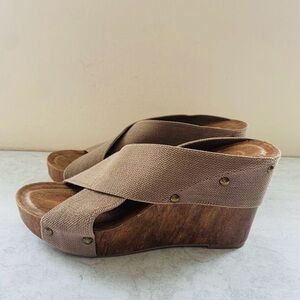 Wedge Sandals Women's Size 8 Beige Stretch Platform‎ Slip-On Comfort Shoes GUC